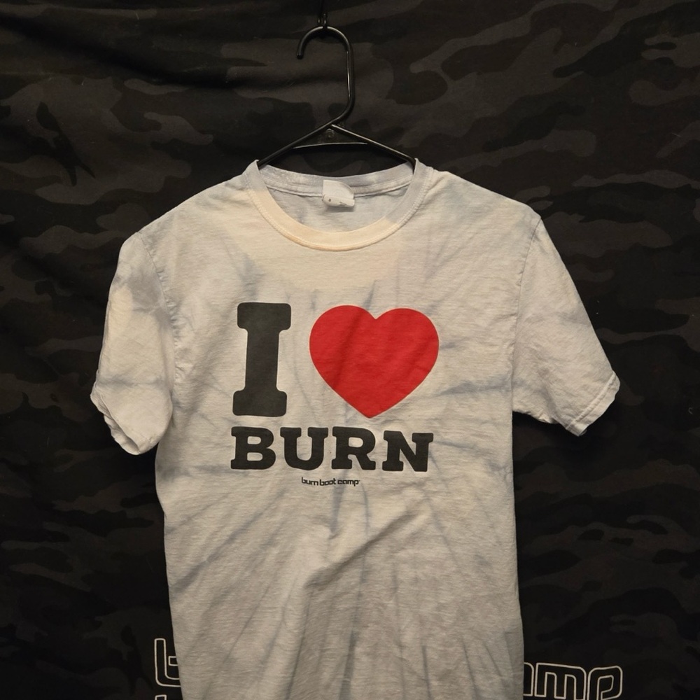 'I Love Burn' White tyT-Shirt